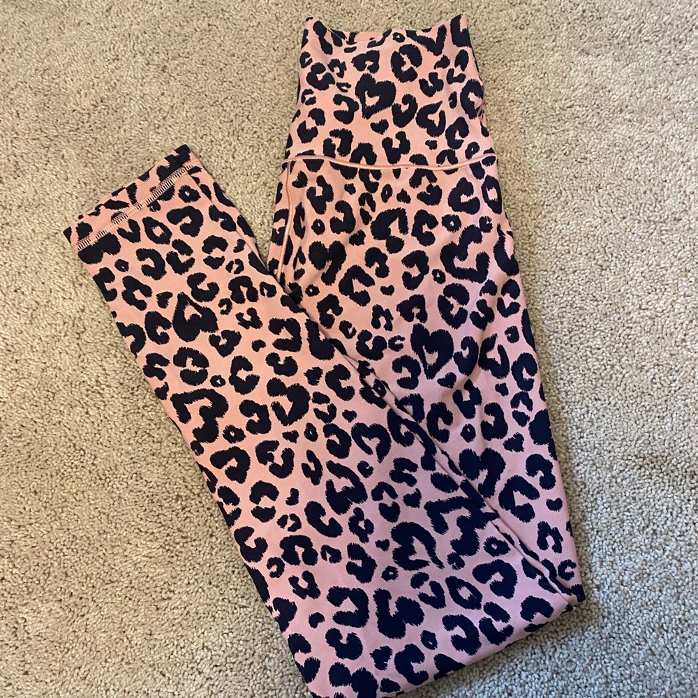 Cheetah print leggings